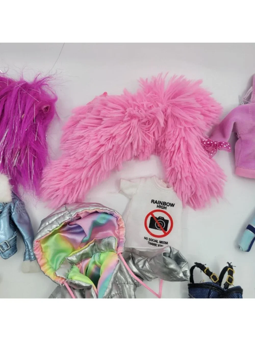 RAINBOW HIGH Doll Clothing Lot of Clothes, Shoes, Accessories - 24 Pieces